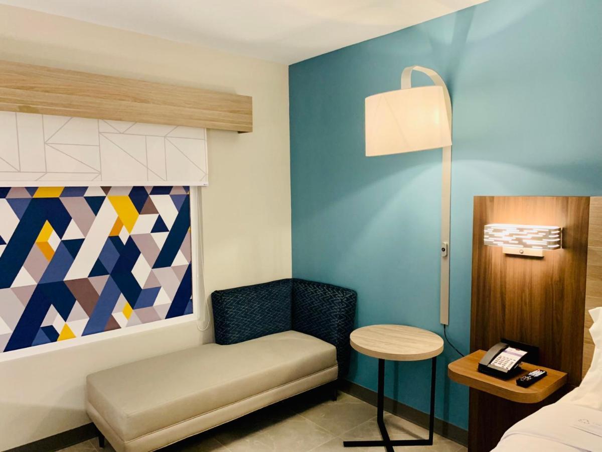 Holiday Inn Express - Guadalajara Vallarta Poniente By Ihg 사포판 외부 사진