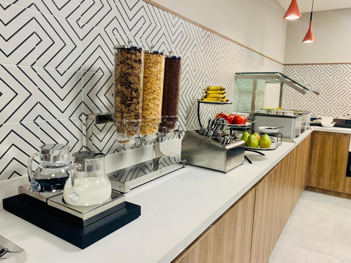 Holiday Inn Express - Guadalajara Vallarta Poniente By Ihg 사포판 외부 사진