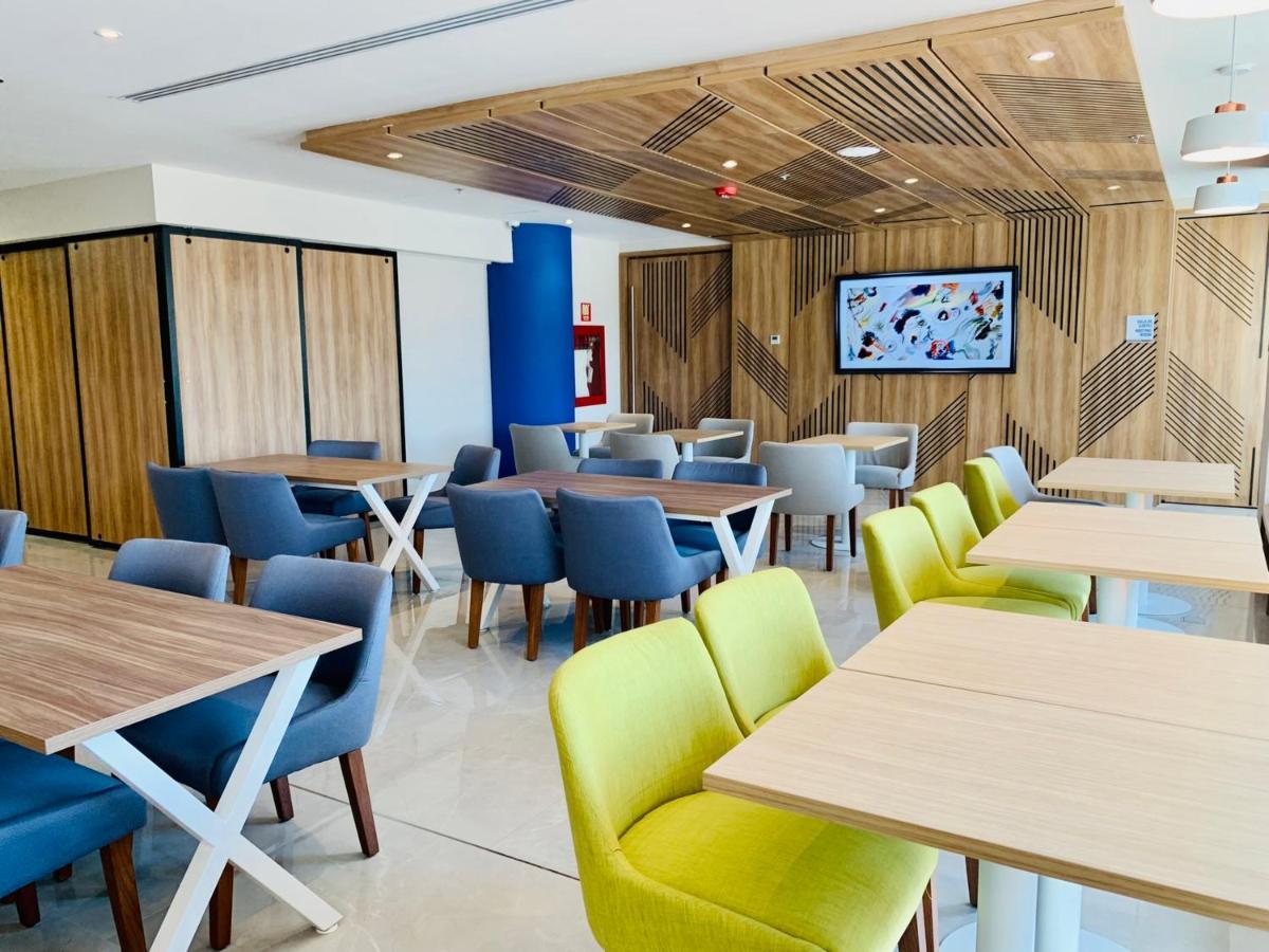 Holiday Inn Express - Guadalajara Vallarta Poniente By Ihg 사포판 외부 사진