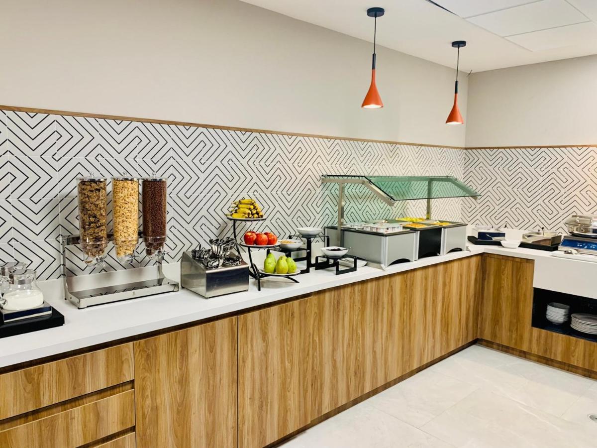 Holiday Inn Express - Guadalajara Vallarta Poniente By Ihg 사포판 외부 사진